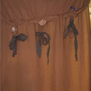 Keepsake Curtains 🫖🔮🥀💐
Linen free spirit material custom made curtains